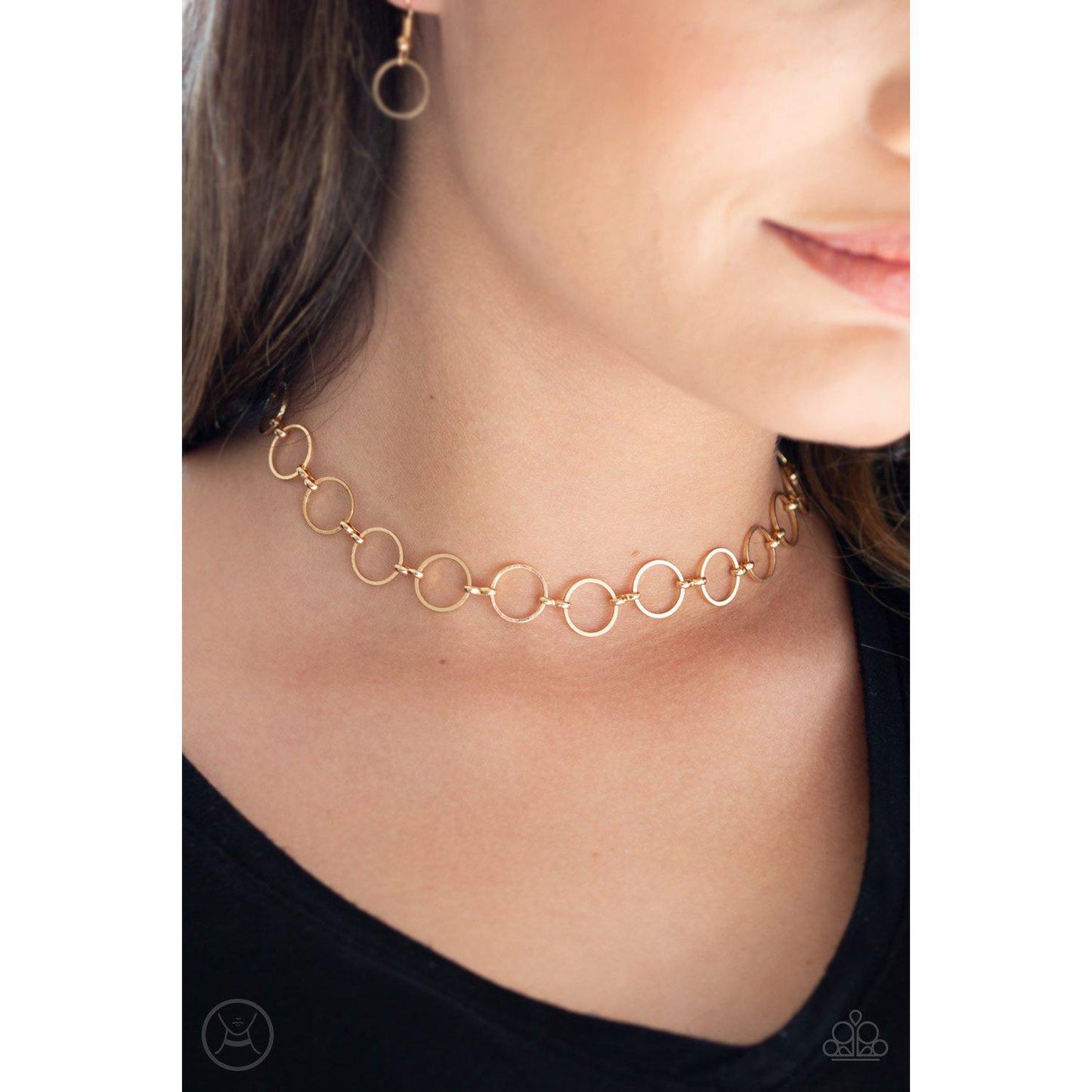 Metro Spunk Gold Choker - Paparazzi - Dare2bdazzlin N Jewelry