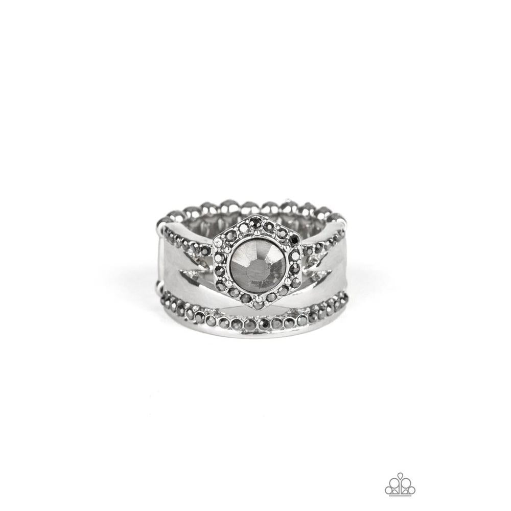 Modern Maven Silver Ring - Paparazzi - Dare2bdazzlin N Jewelry