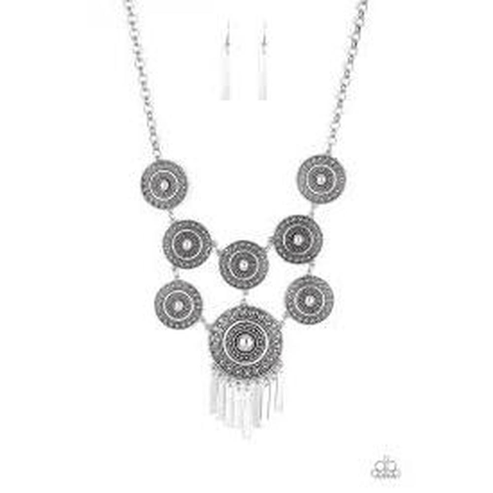 Modern Medalist Silver Necklace - Paparazzi - Dare2bdazzlin N Jewelry