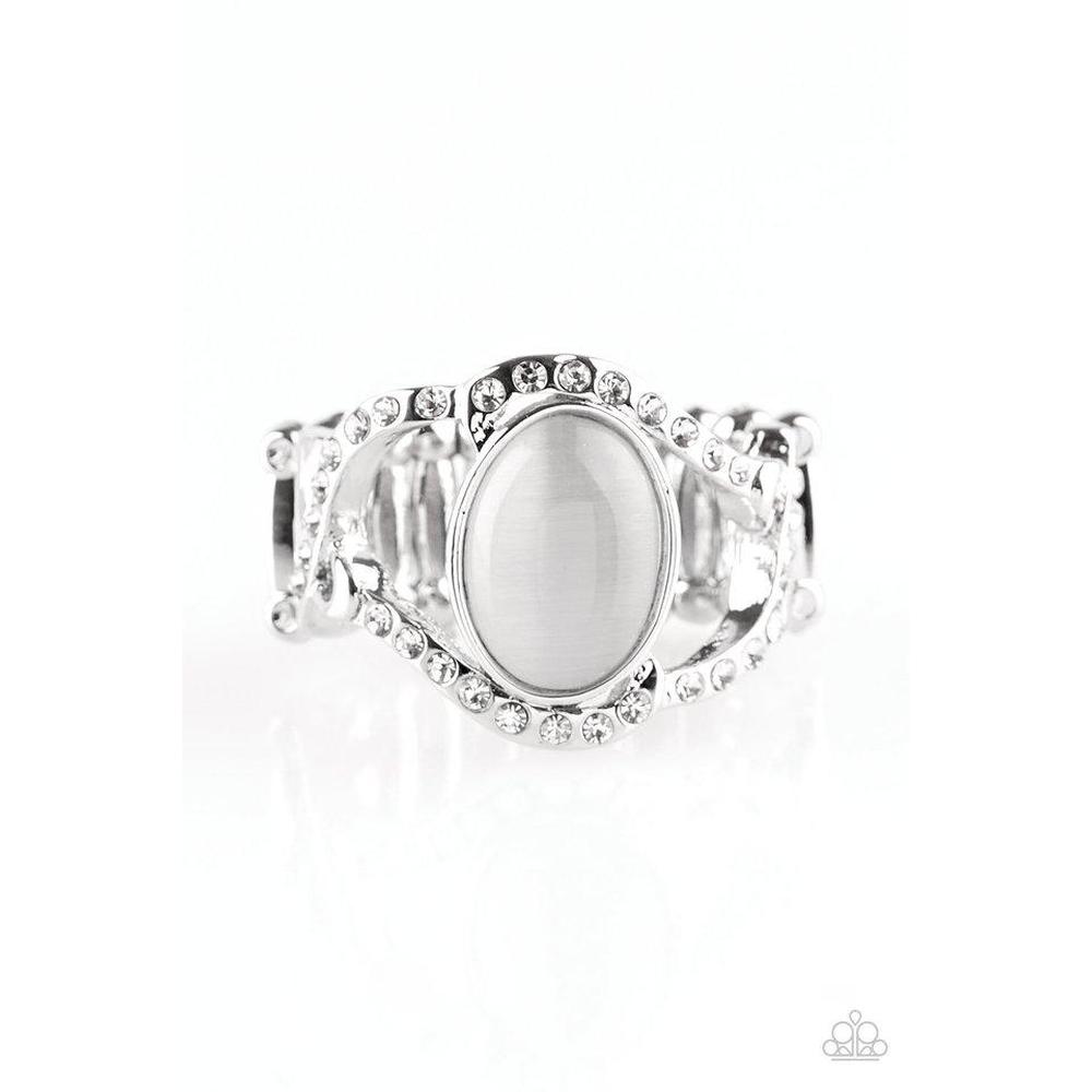 Moulin Moon - White Ring - Paparazzi - Dare2bdazzlin N Jewelry