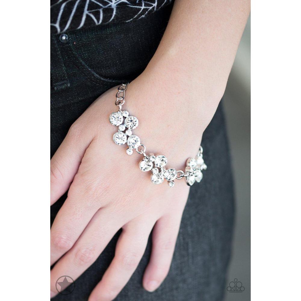 Old Hollywood Bracelet - Paparazzi - Dare2bdazzlin N Jewelry