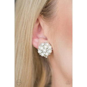 Par Pearl White Earrings - Paparazzi - Dare2bdazzlin N Jewelry
