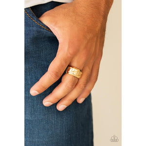 Sideswiped - Gold Ring - Paparazzi - Dare2bdazzlin N Jewelry