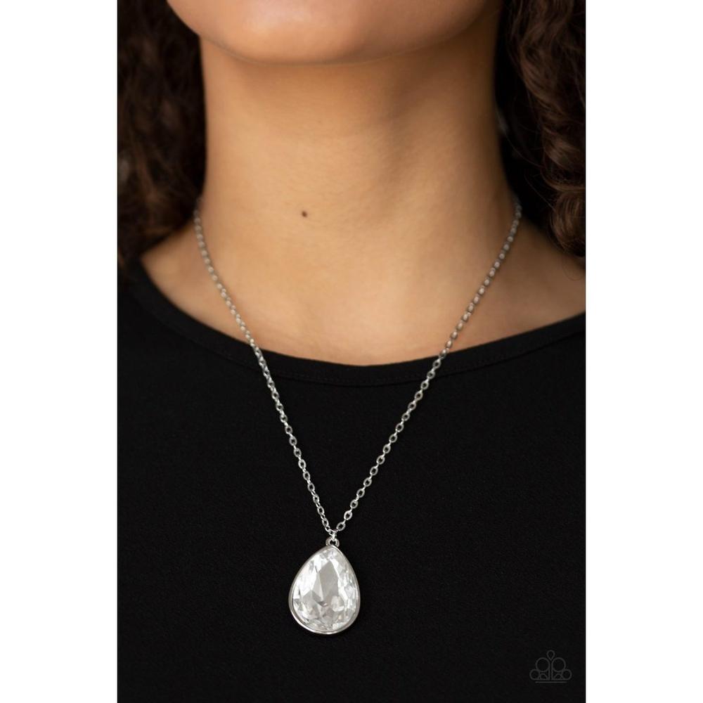 So Obvious White Necklace - Paparazzi - Dare2bdazzlin N Jewelry