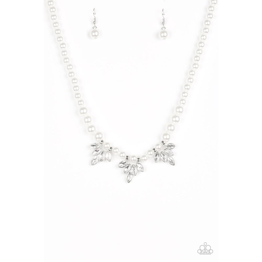 Society Socialite White Necklace - Paparazzi - Dare2bdazzlin N Jewelry