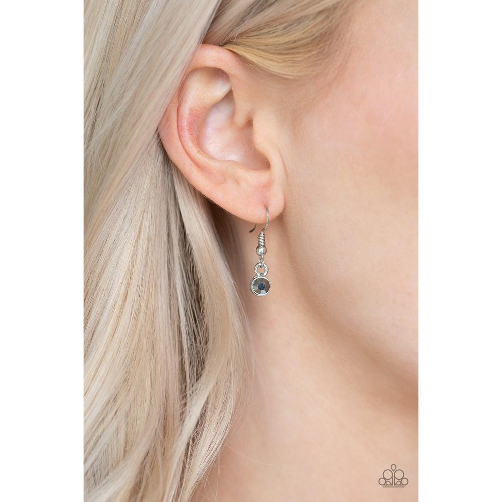 Special Treatment - Silver Necklace - Paparazzi - Dare2bdazzlin N Jewelry