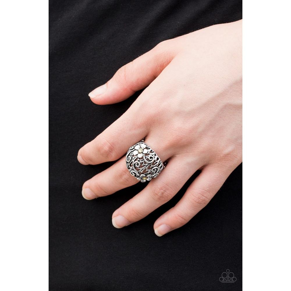 Spring Holiday - Yellow Ring  - Paparazzi - Dare2bdazzlin N Jewelry