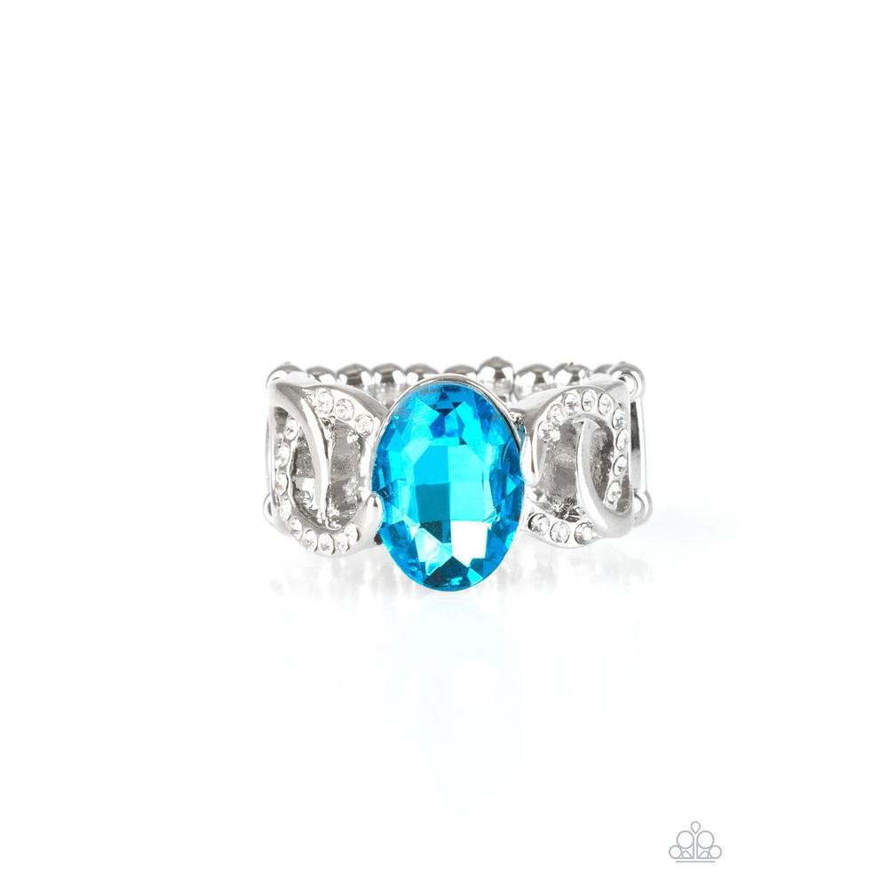 Supreme Bling Blue Ring - Paparazzi - Paparazzi - Dare2bdazzlin N Jewelry