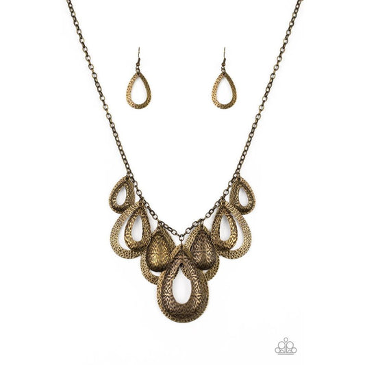 Teardrop Tempest - Brass Necklace - Paparazzi - Dare2bdazzlin N Jewelry