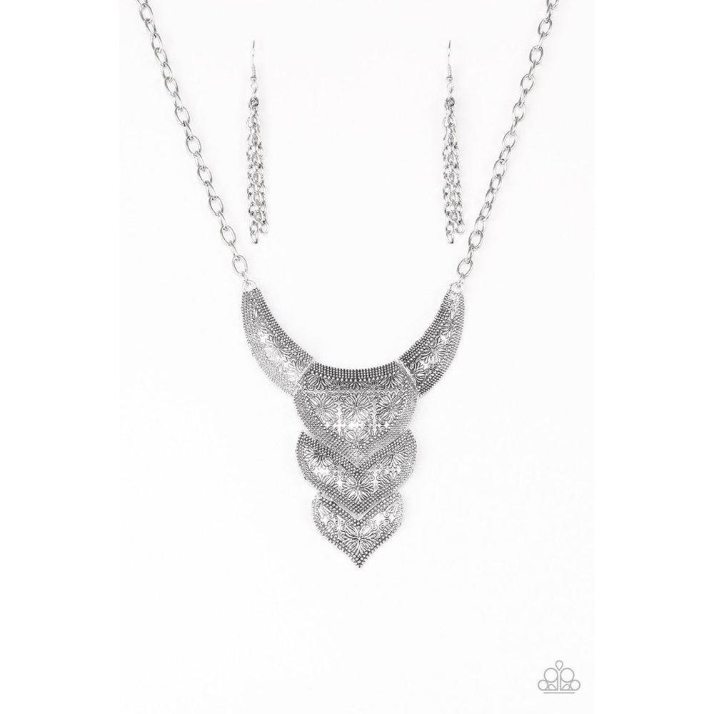 Texas Temptress - Silver Necklace - Paparazzi - Dare2bdazzlin N Jewelry