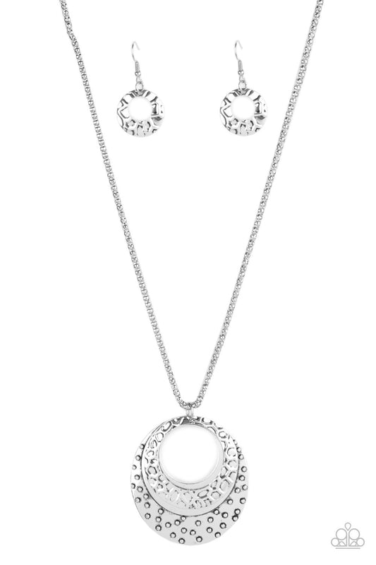 Texture Trio - Silver Necklace - Paparazzi - Dare2bdazzlin N Jewelry