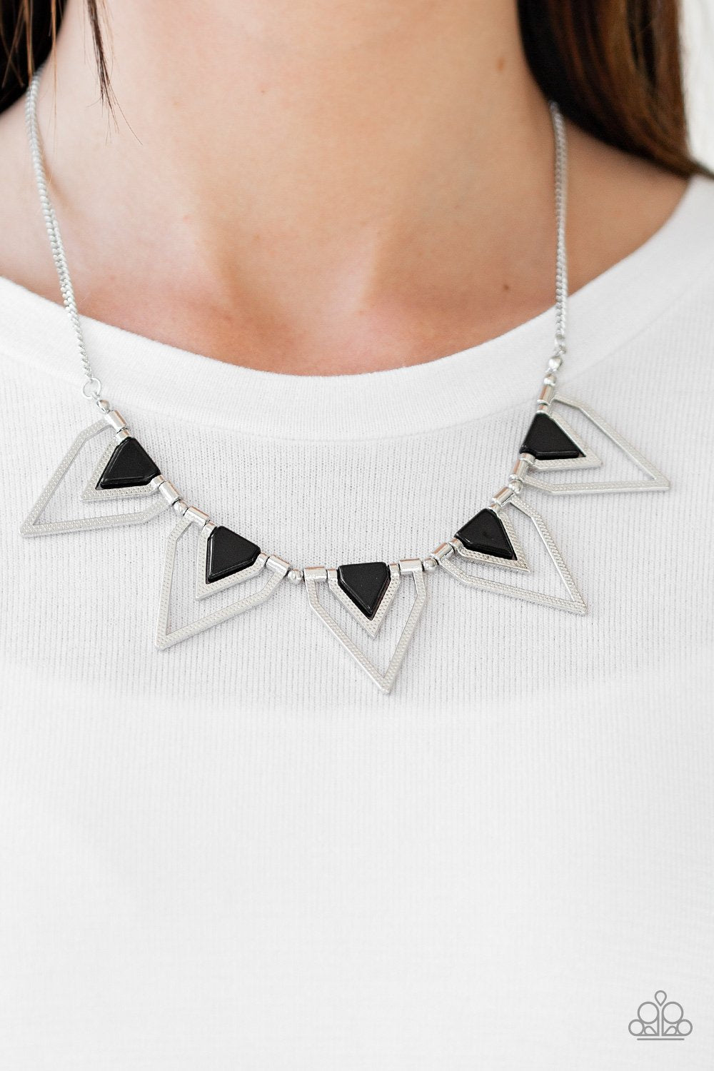 The Pack Leader - Black Necklace - Paparazzi - Dare2bdazzlin N Jewelry