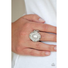 Load image into Gallery viewer, Titantic Twinkle White Ring - Paparazzi - Paparazzi - Dare2bdazzlin N Jewelry
