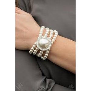 Top Tier Twinkle White Bracelet - Paparazzi - Dare2bdazzlin N Jewelry