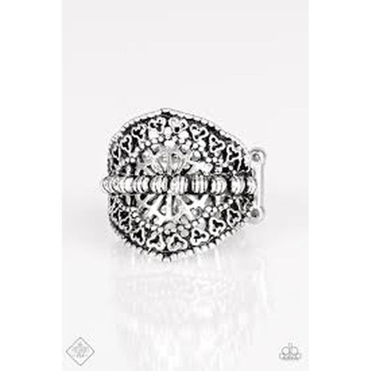 Travel Treasure Silver Ring - Paparazzi - Paparazzi - Dare2bdazzlin N Jewelry
