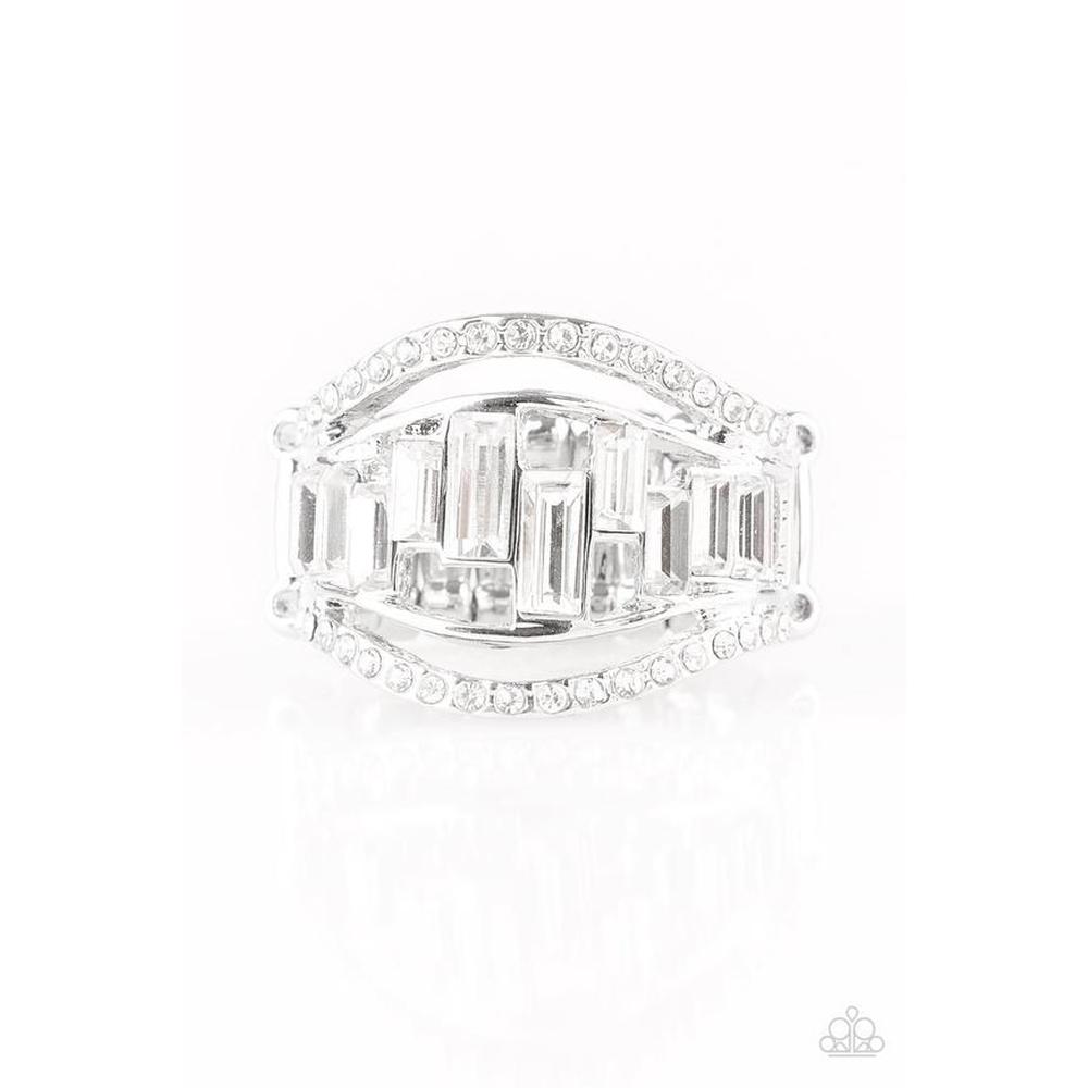 Treasure Chest Shimmer White Ring - Paparazzi - Paparazzi - Dare2bdazzlin N Jewelry