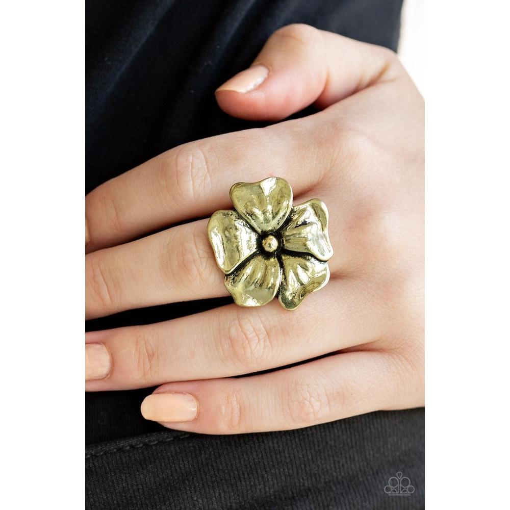 Tropical Gardens - Brass Ring - Paparazzi - Dare2bdazzlin N Jewelry