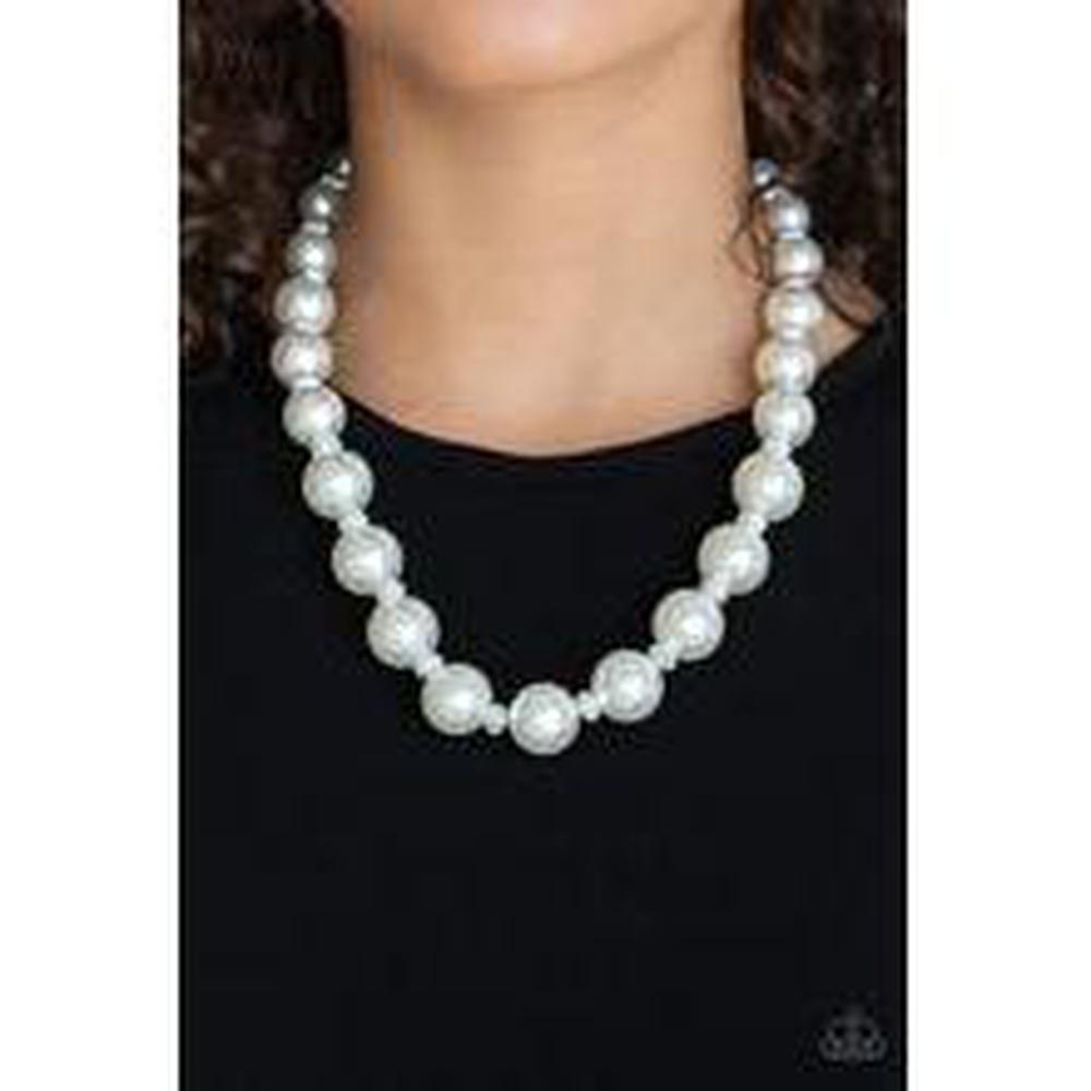 Uptown Heiress Silver Necklace - Paparazzi - Dare2bdazzlin N Jewelry