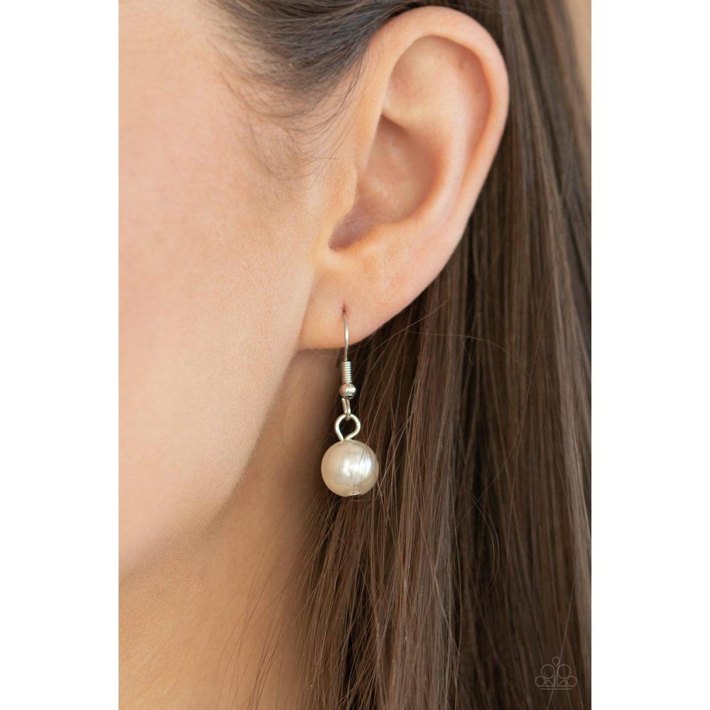 Uptown Opulence - White Necklace - Paparazzi - Dare2bdazzlin N Jewelry