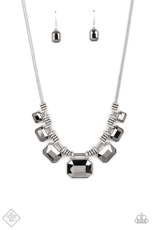 Urban Extravagance - Silver Necklace - Paparazzi - Dare2bdazzlin N Jewelry