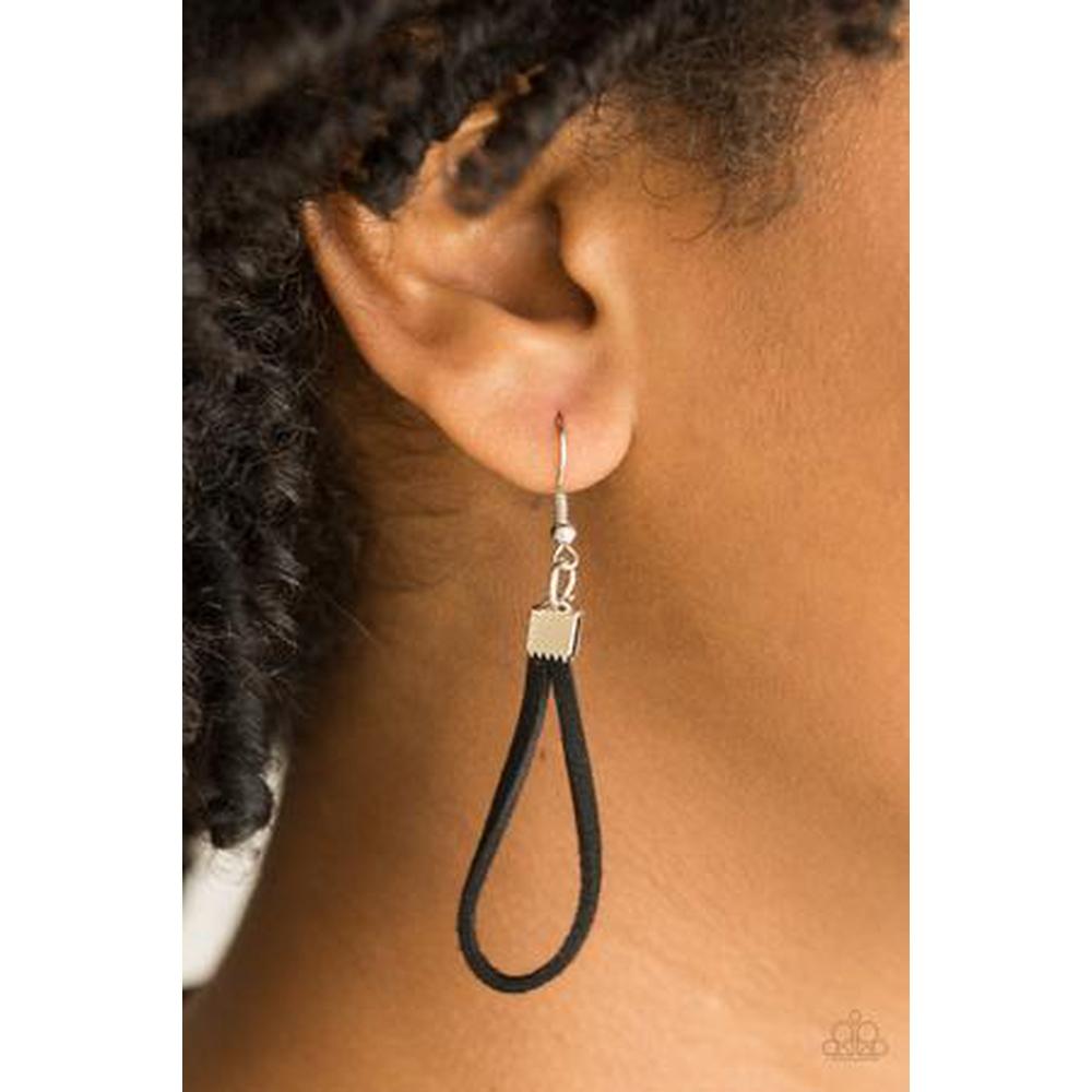 Walk The WALKABOUT - Black Necklace - Paparazzi - Dare2bdazzlin N Jewelry