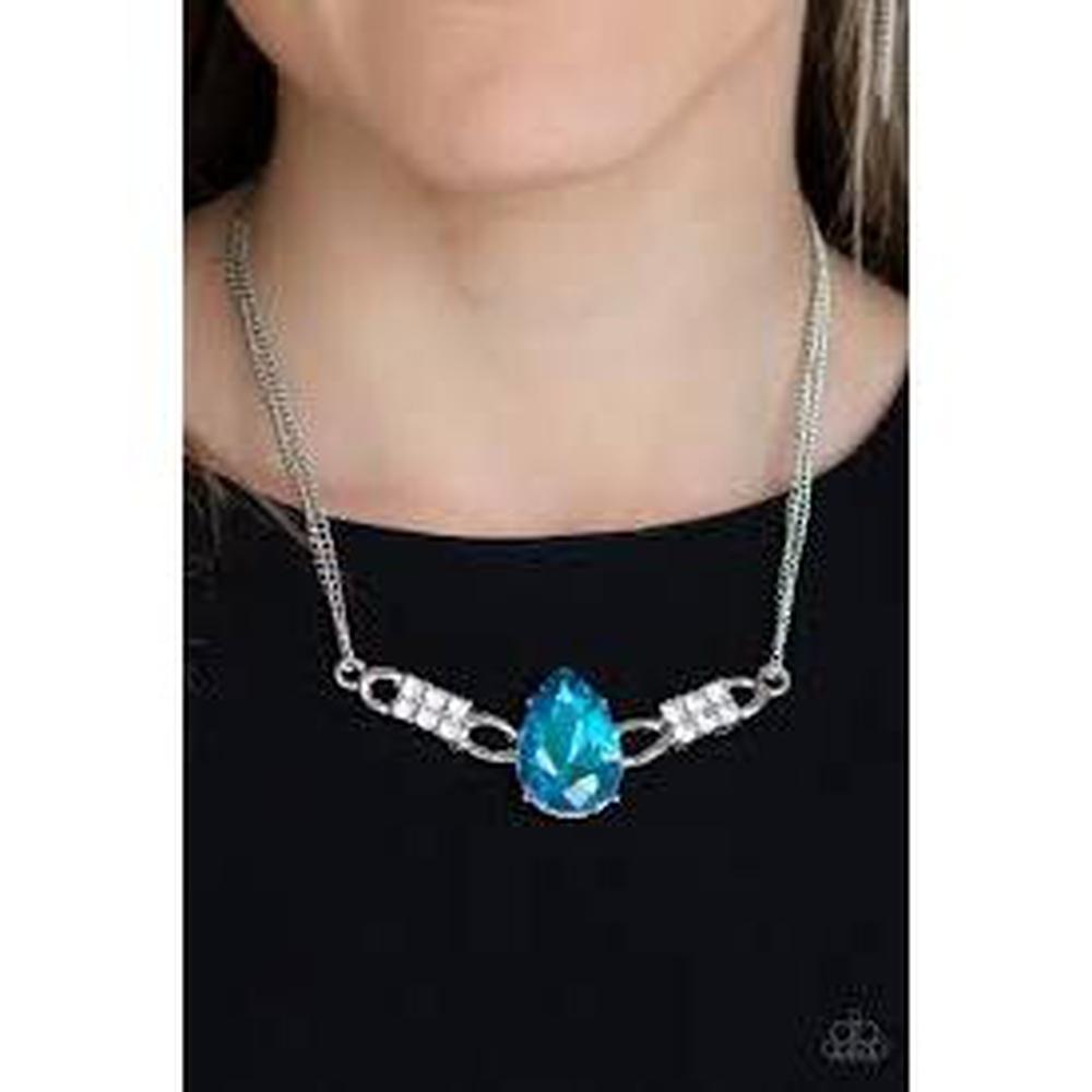 Way to Make An Entrance Blue Necklace - Paparazzi - Dare2bdazzlin N Jewelry