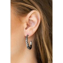 Load image into Gallery viewer, Welcome To Glam Town - Black Earrings - Paparazzi - Dare2bdazzlin N Jewelry
