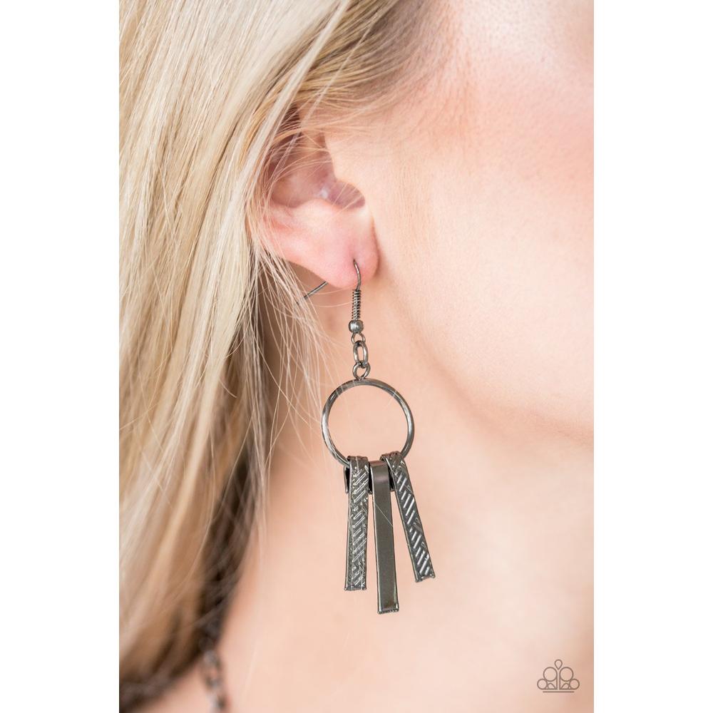 Welcome To The Pack - Black Necklace - Paparazzi - Dare2bdazzlin N Jewelry
