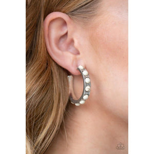 Western Watering Hole - White Earrings - Paparazzi - Paparazzi - Dare2bdazzlin N Jewelry