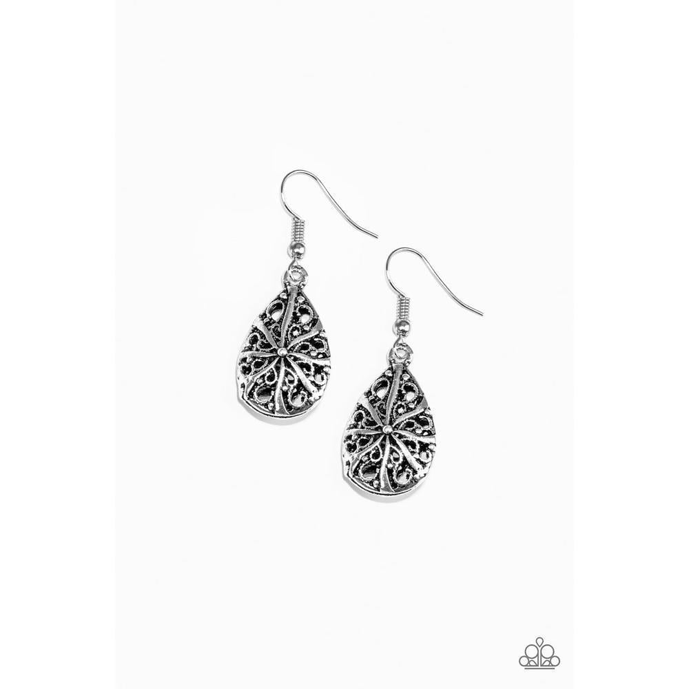 Western Wisteria Silver Earrings - Paparazzi - Dare2bdazzlin N Jewelry